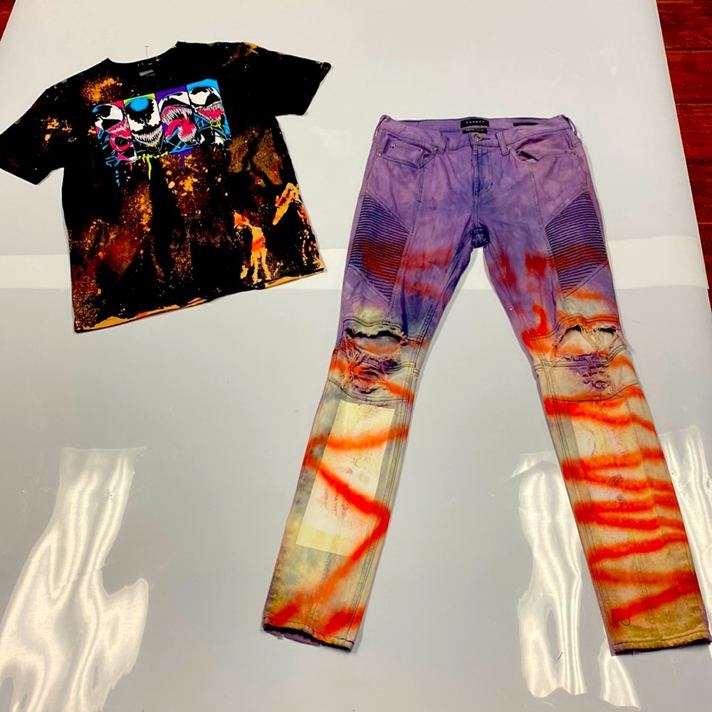 A pair of pants and a size M shirt